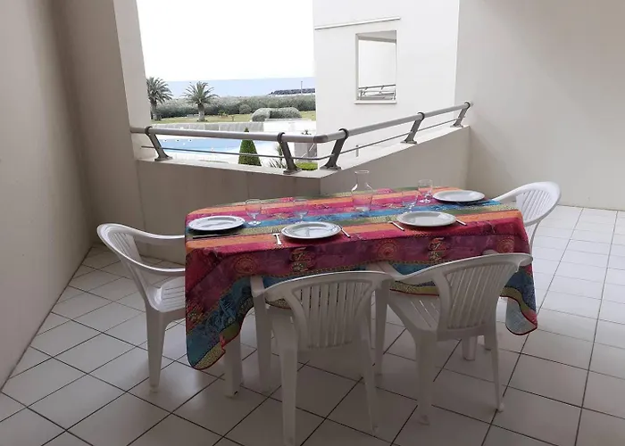 Appartement 3 Pieces Avec Grande Terrasse Vue Rochelongue Cap D'agde *